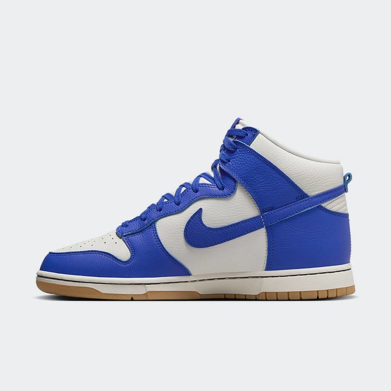 Sb dunk high white blue top